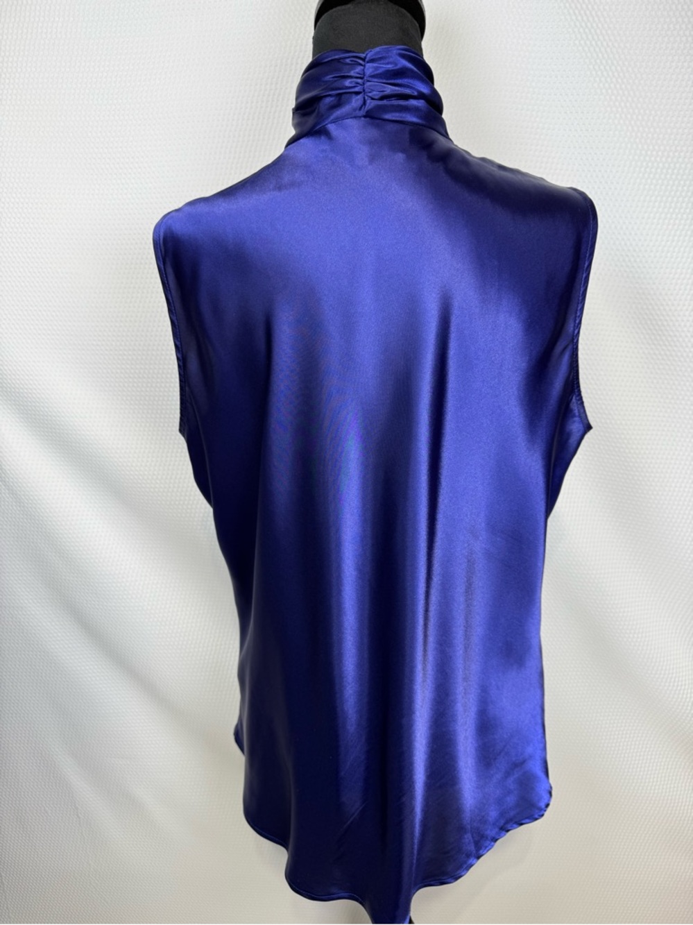 Black Label by Evan Picone XL Cobalt Blue Sleeveless Satin Tie Neck Blouse - Picture 3 of 11